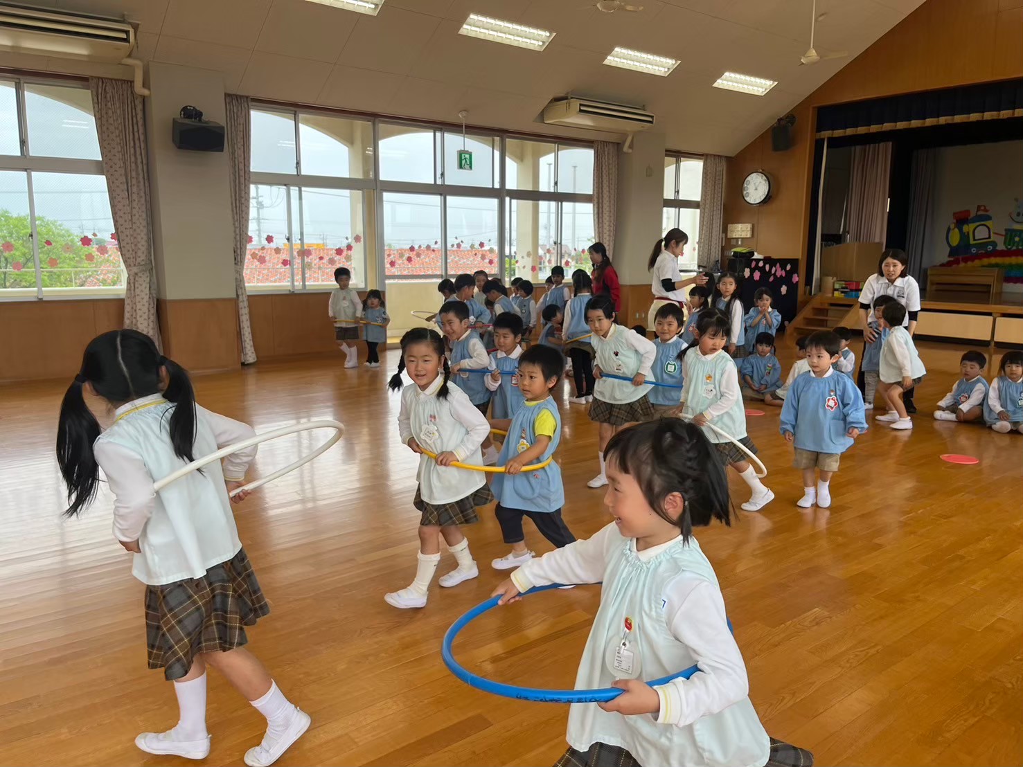 異年齢の子どもたちがふれあい育ち合う